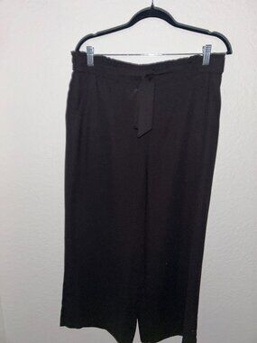 Flowy Black Cropped Pants